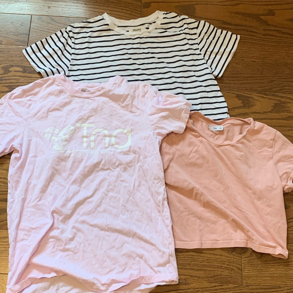 Aritzia TNA T shirt Bundle / Lot